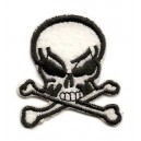 ecusson-petite-tete-de-mort-thermocollant